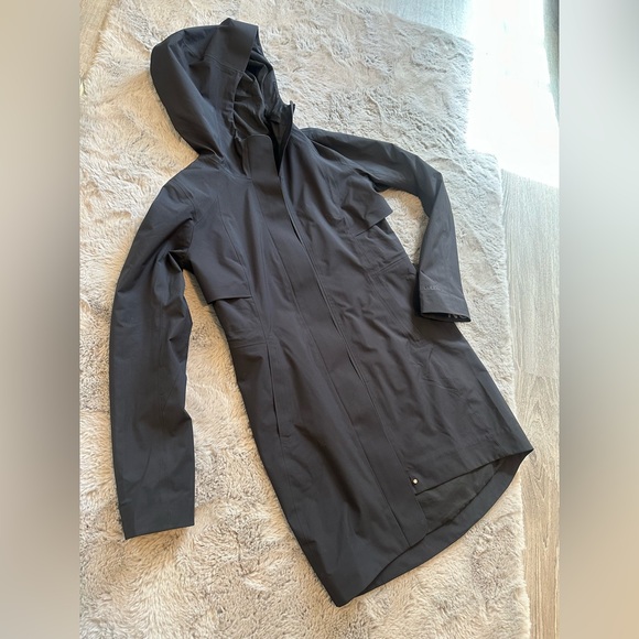Lululemon Rain Rebel Jacket Black - Picture 1 of 16